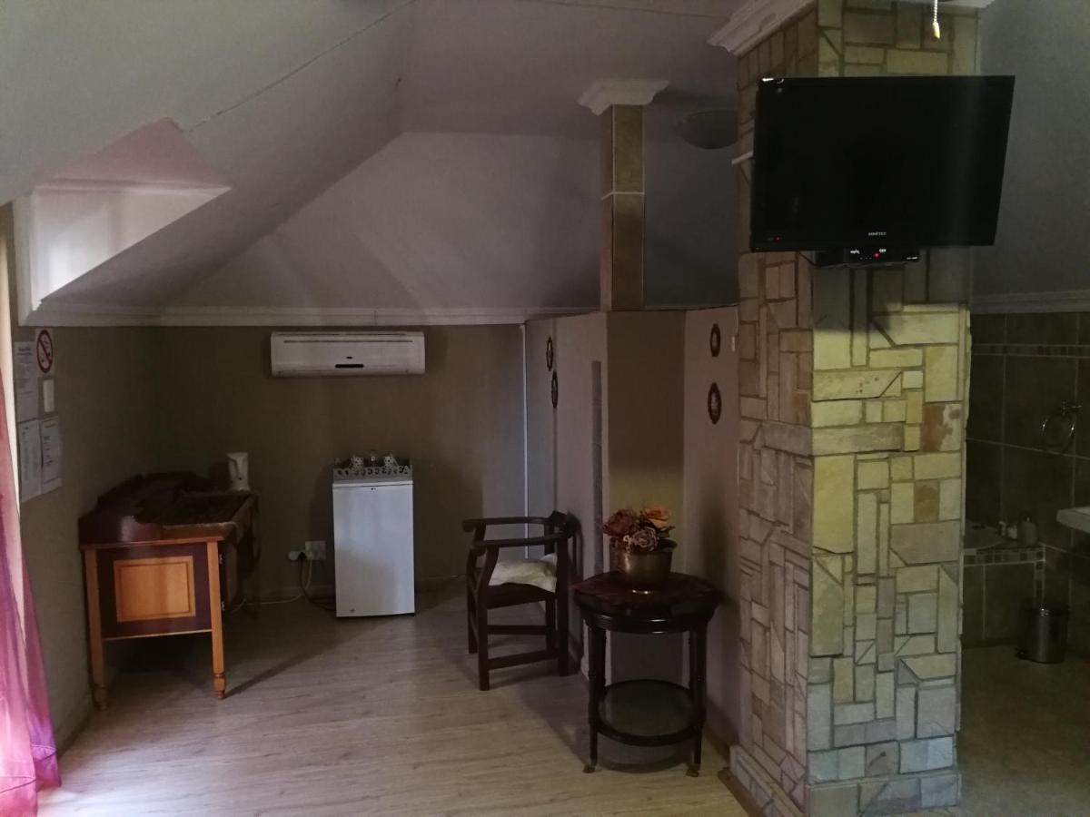 Bougain Villa Guesthouse Winburg Exterior photo